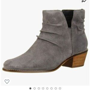 COLE HAAN?Suede Leather Pull On  Chelsey Booties
